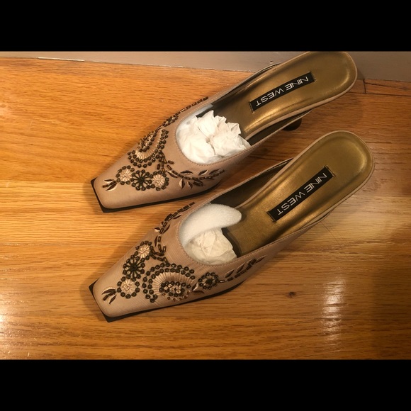 NINE WEST SHORT HEELS - Picture 1 of 4